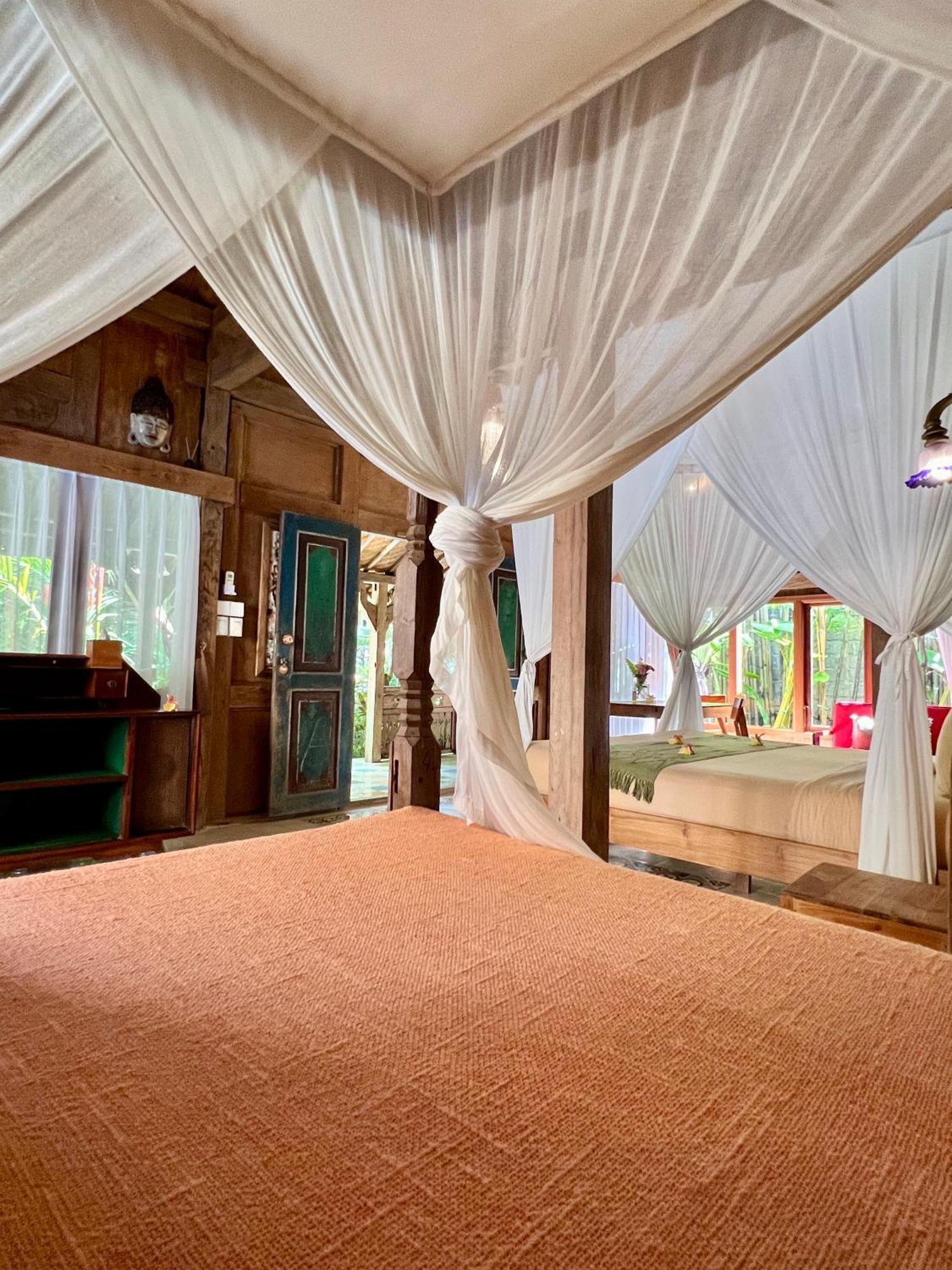 Umakayu Joglo Villa Canggu - Boutique Hotel Ngoại thất bức ảnh