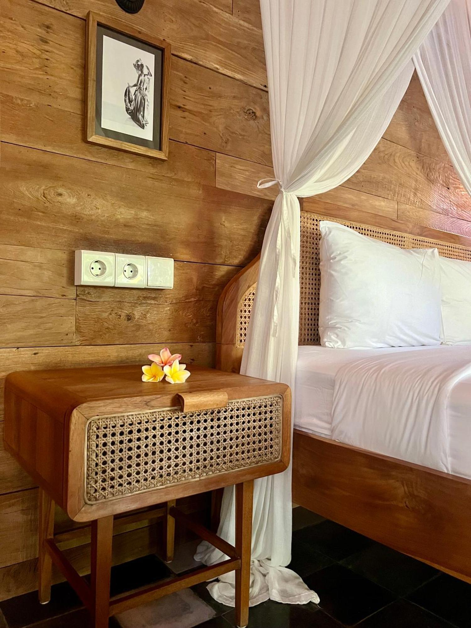 Umakayu Joglo Villa Canggu - Boutique Hotel Ngoại thất bức ảnh
