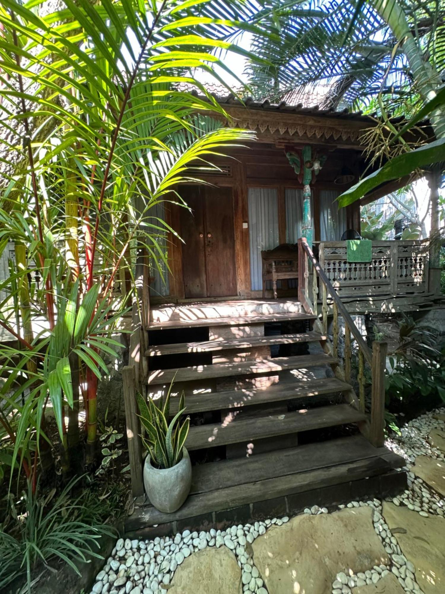 Umakayu Joglo Villa Canggu - Boutique Hotel Ngoại thất bức ảnh